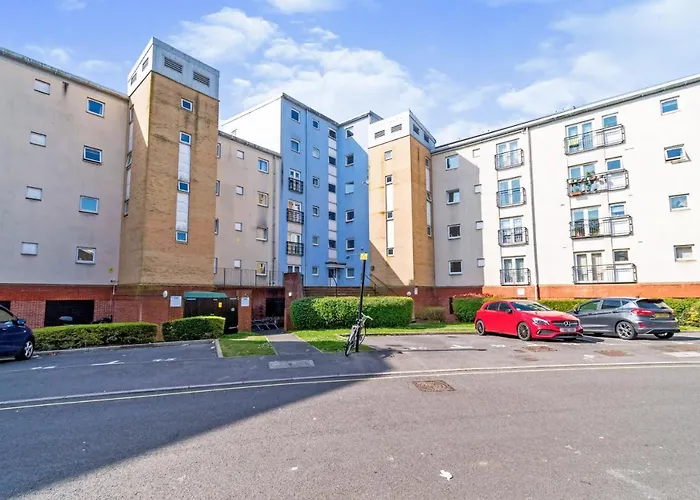 Best Price! Huge 1 Bed Apartment, City Centre, Single Beds Or Super King, Sofabed & Free Secure Parking