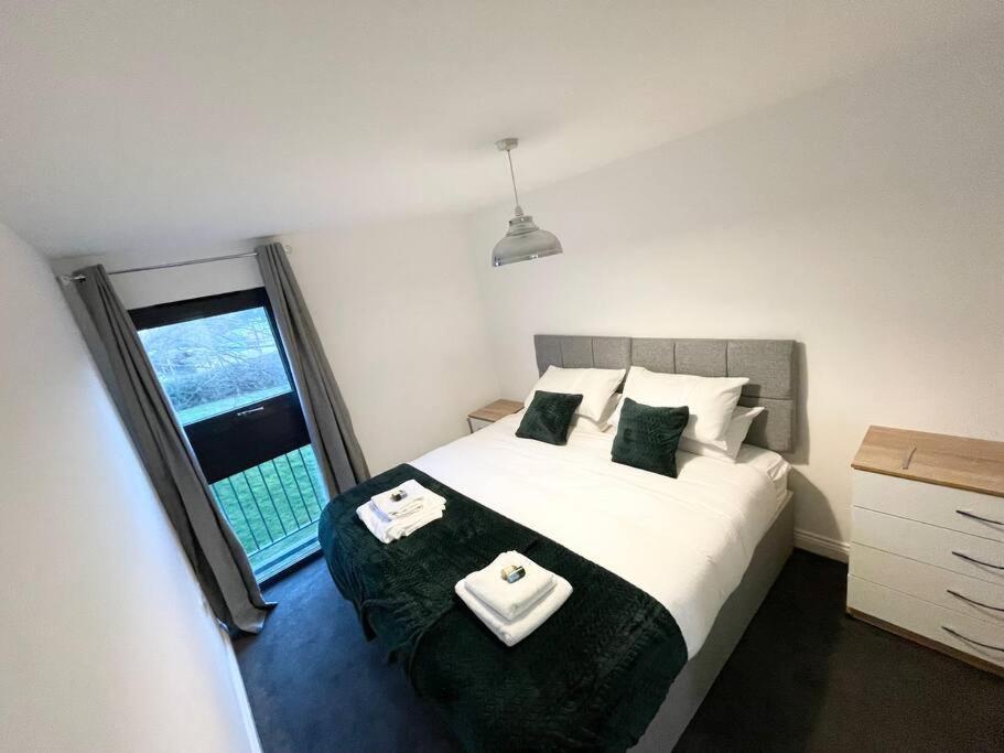 Price! Huge 1 Bed Apartment, Centre, Single Beds Or Super King, Sofabed & Free Secure Parking Appartamento Southampton